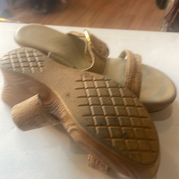 Light weight wedges - Picture 4 of 4